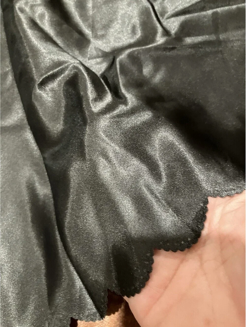 Black 92” ROUND Lamour Satin TABLECLOTH With Scalloped Edge New In Bag